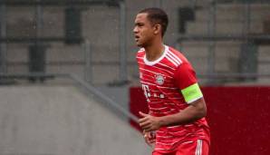 Tarek Buchmann: Kapitän und Abwehrchef der U19. Geboren in Augsburg wechselte er 2019 vom FCA zum FC Bayern, wo er sich auch für Nominierungen in U-Nationalmannschaften empfahl.