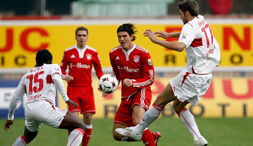 Mario Gomez (2.v.r.) stand im Duell mit seinem Ex-Klub in der Startformation der Bayern