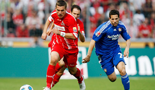 Nicht immer war das Derby so rasant wie in dieser Szene mit Lukas Podolski (l.) und Gonzalo Castro