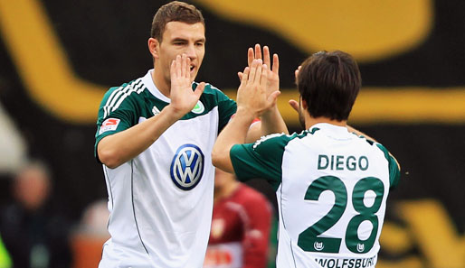 Edin Dzeko und Diego beglückwunschten sich gegenseitig nach dem 2:0