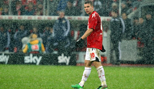 Lukas Podolski bereitete gegen Bayer Leverkusen beide Tore vor