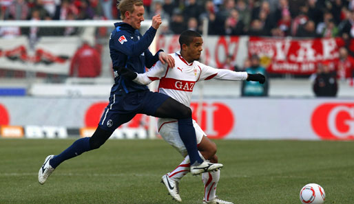 Daniel Didavi (r.) kam bei Stuttgarts 0:1-Niederlage gegen Freiburg zu seinem 5. Saisoneinsatz