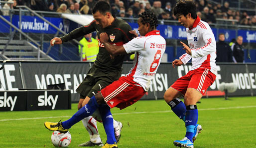 Der Hamburger HSV hat sich im Hinspiel mit 4.2 gegen Stuttgart durchgesetzt