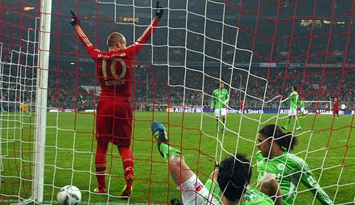 Arjen Robben (l.) erzielte gegen Wolfsburg das 2:0 für den FC Bayern München