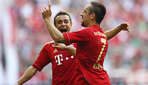 Franck Ribery (r.) erzielte das zwischenzeitliche 2:0 für den FC Bayern gegen den HSV