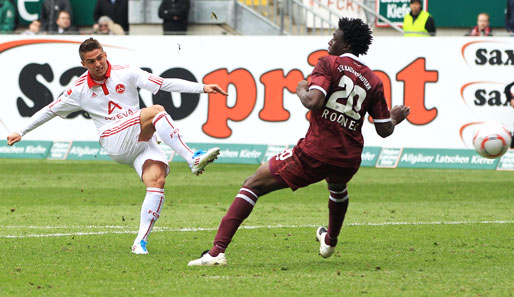 Robert Mak (l.) gewann das Hinspiel mit dem 1. FC Nürnberg mit 1:0