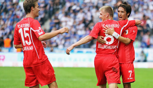 Hajime Hosogai (r.) brachte den FC Augsburg zuletzt zweimal in Folge mit 1:0 in Führung