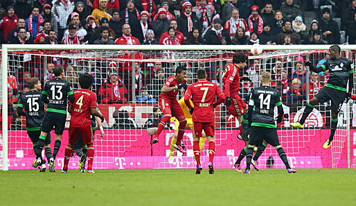 javi Martinez köpft das 2:0 für Bayern: Die Vorentscheidung