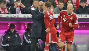 Pep Guardiola (hier mit Mario Götze) hat von 19 Pflichtspielen als Bayern-Coach 16 gewonnen