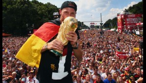 Der Kapitän: Benedikt Höwedes ist der erste Schalker, der als Stammspieler bei einer WM mit der deutschen Nationalelf den Titel holte