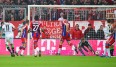 Das bayerische Unglück nimmt seinen Lauf: Manuel Neuer lässt den Ball zum 0:1 durchrutschen