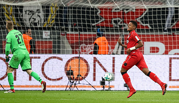 Leverkusens Leon Bailey bejubelt sein zwischenzeitliches 1:0 gegen Mainz.