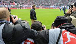 Gegen Hannover 96 bestreitet Bernd Hollerbach sein erstes Heimspiel als HSV-Trainer.