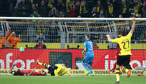 Das 1:0: Ein Eigentor von Marco Russ brachte den BVB in Führung.