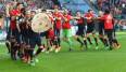 Der FC Bayern feierte in Augsburg seinen sechsten Meistertitel in Folge.