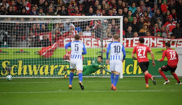 Der Elfmetertreffer von Jannik Haberer reichte dem SC Freiburg nicht gegen Hertha