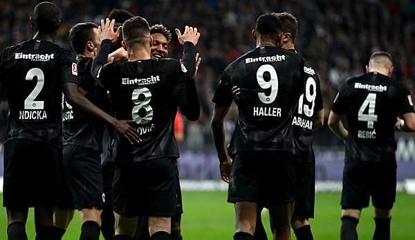 Eintracht Frankfurt klettert nach dem Sieg über Schalke auf Platz 4