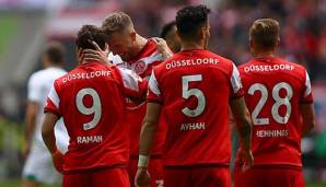 Torschützen unter sich: Benito Raman und Rouwen Hennings bejubeln Düsseldorfs Kantersieg gegen Werder Bremen.
