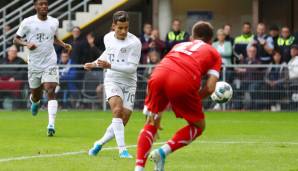 Coutinho gelingt mit dem 2:0 in Paderborn sein zweites Tor für den FC Bayern.