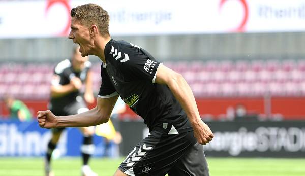 Nils Petersen erzielte das 1:0 beim Spiel der Freiburger in Köln.