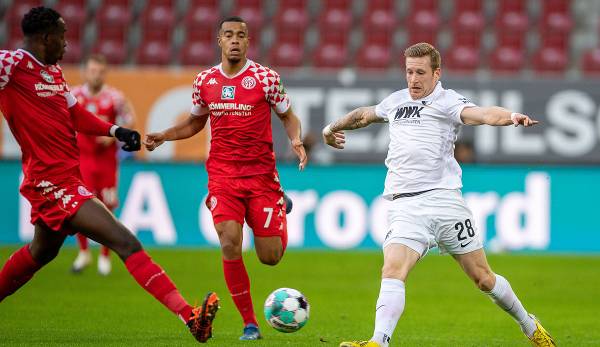 Andre Hahn (r.) erzielte Augsburgs Tore zum 2:1 und 3:1 gegen Schlusslicht Mainz.