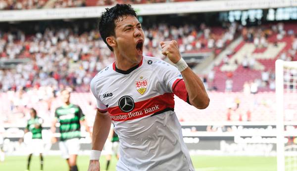 VfB-Kapitän Wataru Endo nach seinem Tor zum 1:0 für Stuttgart gegen Greither Fürth.