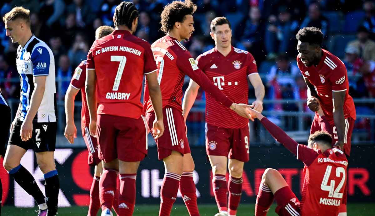Der FC Bayern hat einen weiteren großen Schritt Richtung Meisterschaft gemacht, beim 3:0 bei Arminia Bielefeld aber nicht immer überzeugt. Alle Noten und Bewertungen des FCB.