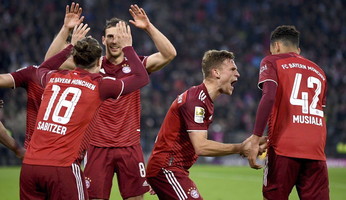 Der FC Bayern München hat sich mit dem 3:1 gegen den BVB den zehnten deutschen Meistertitel in Serie gesichert. Ein Münchner Angreifer überragte, zwei Dortmunder bekamen die Note 5,5. Die Noten zum Spiel.