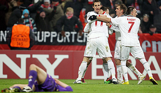 Nach dem Treffer von Miroslav Klose: die Bayern jubeln, Florenz am Boden