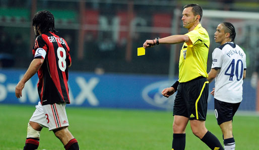 Aufgrund einer Gelben Karte ist Gennaro Gattuso (l.) für das Rückspiel gesperrt