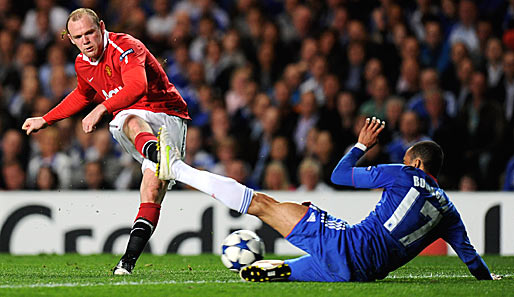 Wayne Rooney (l.) erzielte im Hinspiel den 1:0-Siegtreffer für Manchester United