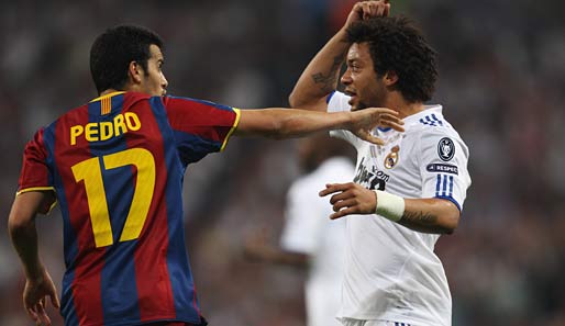 Emotionsgeladenes Duell: Auch Barcas Pedro (l.) und Marcelo gerieten heftig aneinader