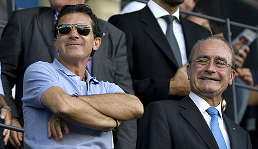 Antonio Banderas (l.) ist in Malaga geboren und spielte in seiner Jugend selber für Malaga CF