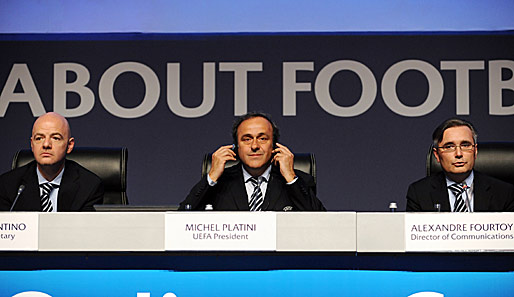 Michel Platini (M.) ist seit sechs Jahren Präsident der UEFA