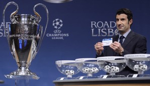 Portugals Legende Luis Figo gab die Losfee bei der Auslosung
