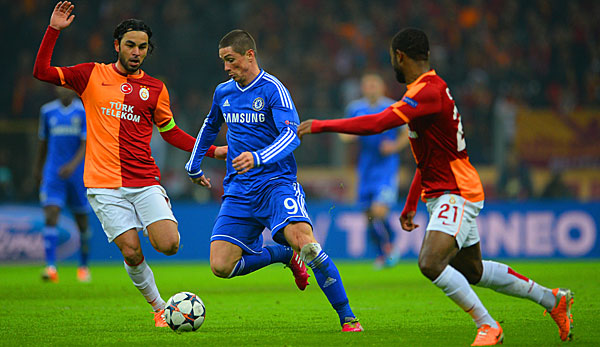 Fernando Torres (M.) brachte die Gäste aus London gegen Galatasaray früh in Führung