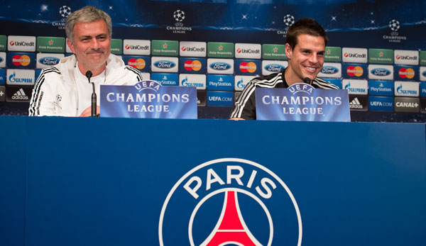 Jose Mourinho geht trotz der schweren Hürde in Paris gut gelaunt in die Partie