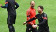 Vorbereitung auf Porto: Bayern-Trainer Pep Guardiola und Xabi Alonso