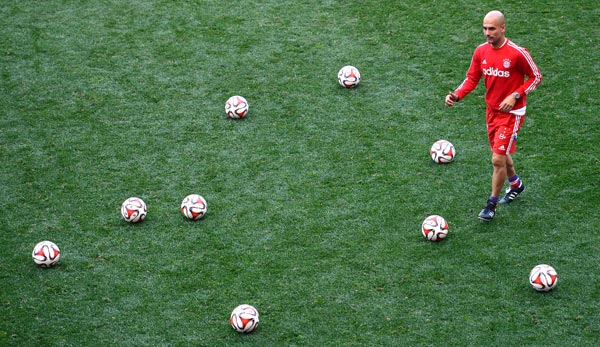 Pep Guardiola besitzt beim FC Bayern noch einen Vertrag bis Ende Juni 2016