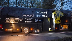Borussia Dortmunds Mannschaftsbus wurde von Sprengsätzen in Mitleidenschaft gezogen