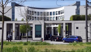 Ortswechsel: die Bundesanwaltschaft in Karlsruhe. In einem Statement am Mittwochnachmittag hieß es, dass man von einem terroristischen Anschlag ausgehe