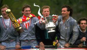 1986: Craig Johnston holt mit Steve McMahon, Kenny Dalglish, Steve Nicol und im Beglin den FA Cup.