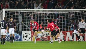 2004/05 – PSV Eindhoven: Nur ein Jahr später sorgte ein weiterer krasser Außenseiter für internationale Schlagzeilen. Die PSV Eindhoven hatte nicht unbedingt Lospech, nachdem man mit zehn Punkten die Gruppenphase überstand.
