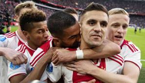 Seit der Hinspiel-Pleite gegen Real befindet sich Ajax in Höchstform. Am Wochenende eroberte Ajax zum ersten Mal die Tabellenführung in der Eredivisie durch ein 4:1 gegen Willem II. Das Topspiel gegen PSV wurde ebenfalls gewonnen (3:1).