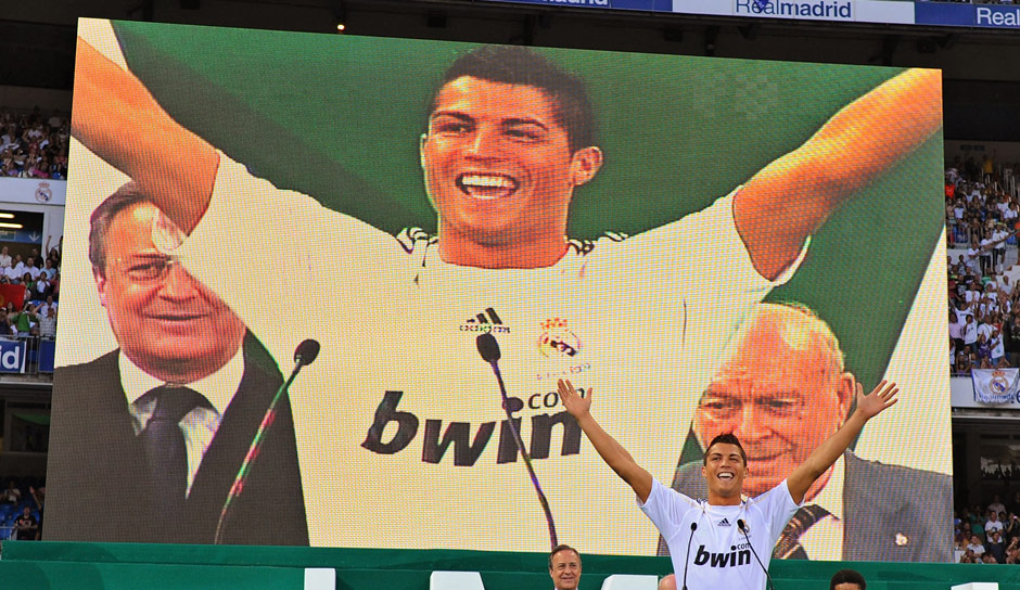 Vor zwölf Jahren wechselte Cristiano Ronaldo zu Real Madrid und schrieb ein neues Kapitel seiner Karriere. Er war aber bei weitem nicht der einzige Hochkaräter, der sich einen neuen Klub suchte. SPOX zeigt die Top-20-Transfers von 2009.