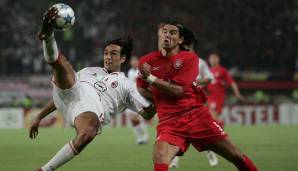 STURM - MILAN BAROS: Der EM-Torschützenkönig von 2004 erhielt im Finale den Vorzug vor Djibril Cisse. Zog schon 2005 wieder weiter zu Aston Villa, seine erfolgreichste Zeit folgte bei Gala in der Türkei.