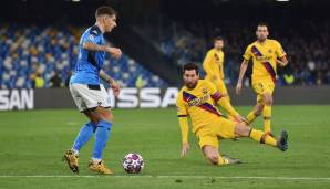 Lionel Messi hat gegen die Italiener (im wahrsten Sinne des Wortes) einen schweren Stand.