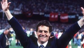 1994 – FABIO CAPELLO: Nach der bitteren Pleite gegen OM im Vorjahr gewann der Italiener mit "seinen" Rossoneri dank eines 4:0 über den FC Barcelona den herbeigesehnten Titel. Danach europaweit unterwegs. Heute im Ruhestand.