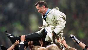 Ottmar Hitzfeld (Borussia Dortmund und FC Bayern): In der Saison 1996/97 gewann er mit dem BVB gegen ein auf dem Papier überlegenes Juventus Turin mit 3:1. Anschließend trat er von seinem Amt zurück und ging im Juli 1998 zu den Bayern.