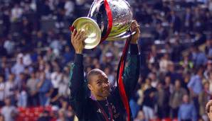Anders stellte sich seine Situation bei der AC Milan dar, mit der er 2003 die europäische Königsklasse gewann. War er Anfangs hinter Christian Abbiati nur zweite Wahl, nutzte er nach dessen Verletzung die Chance und eroberte sich einen Stammplatz.